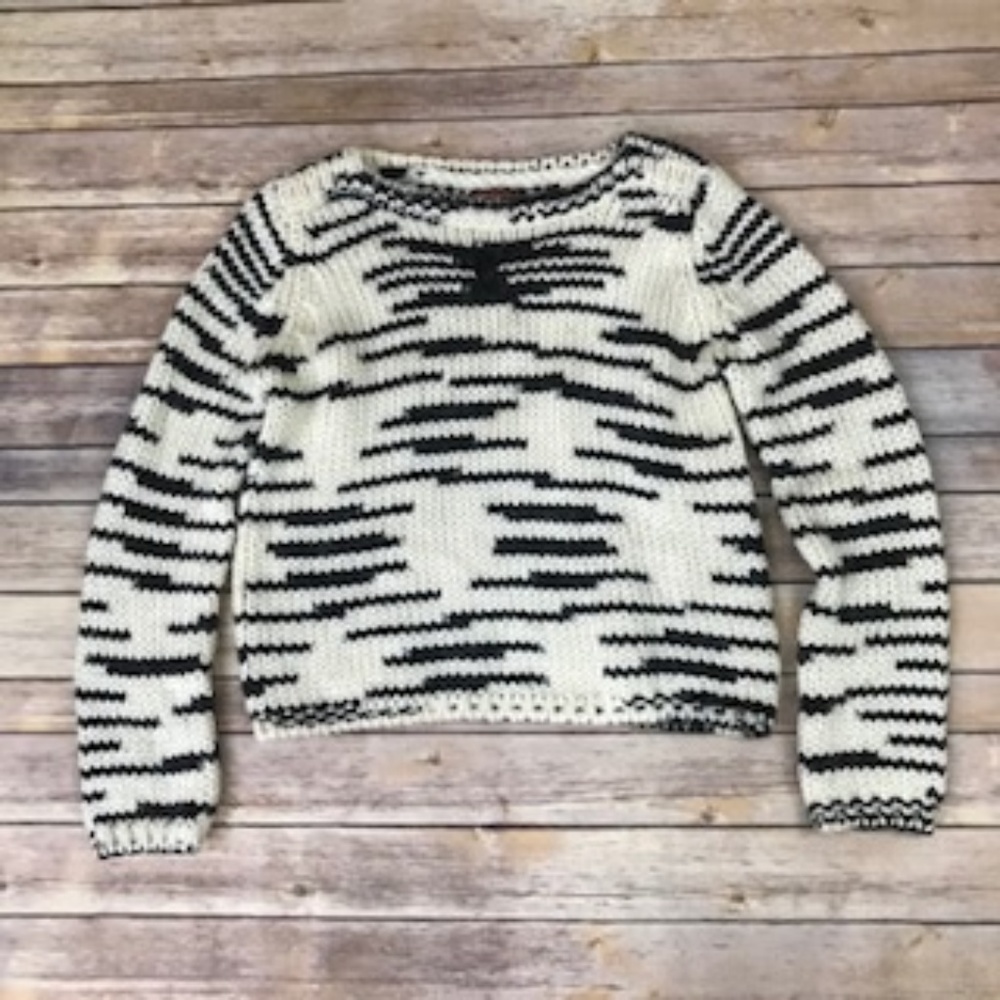 525 America Patterned Sweater Size M